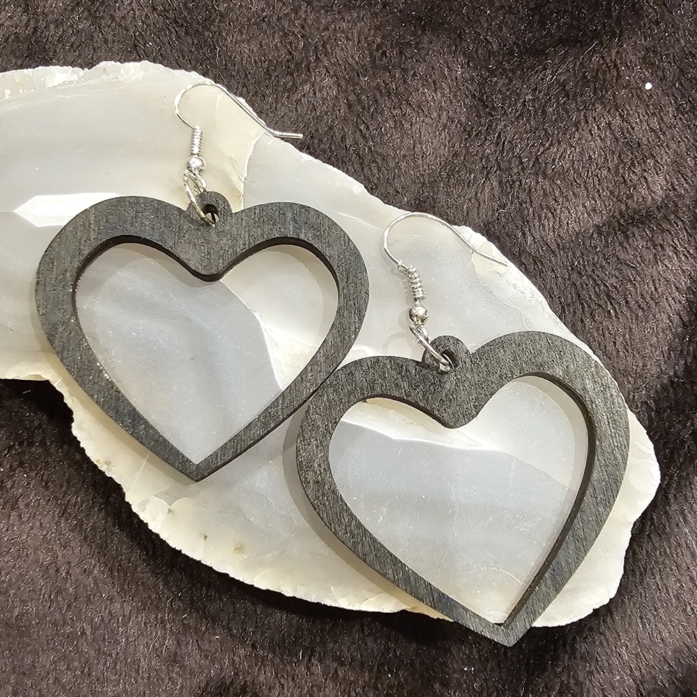 💥4 for $25💥 Laser-cut Heart Shaped Earrings